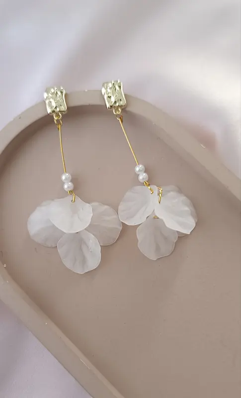 گوشواره آویز صدف و مروارید