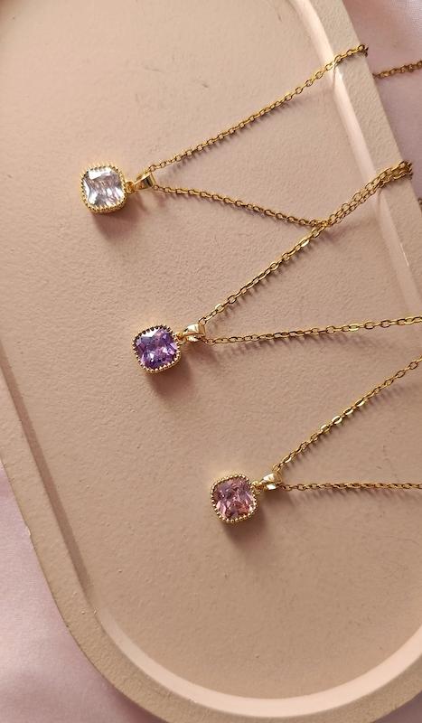 گردنبند‌های سنگ رنگی