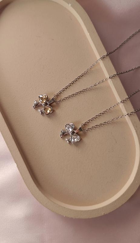 گردنبند پاپیون نگین‌دار