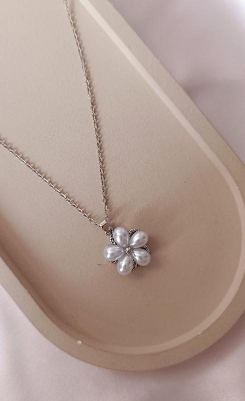 گردنبند گل مرواریدی