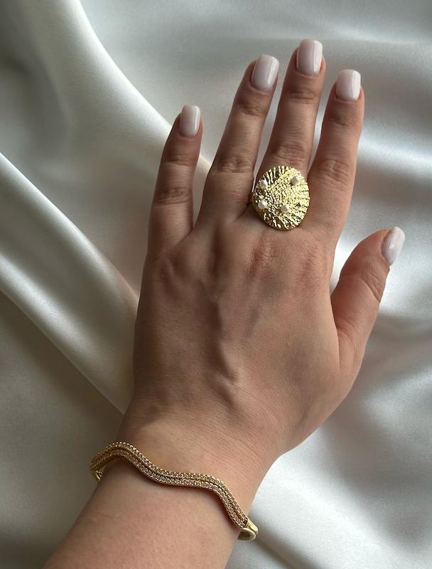 انگشتر بیضی و مروارید