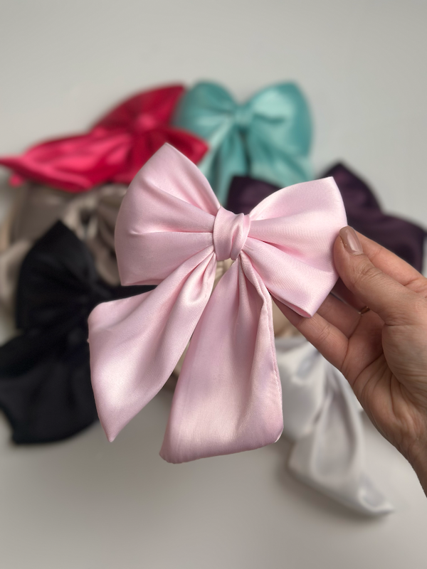 گل‌سر پاپیونی ساتن