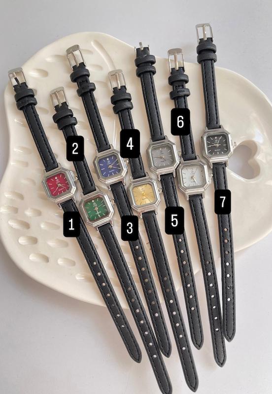 ساعت مچی زنانه مدل فلورا چرمی