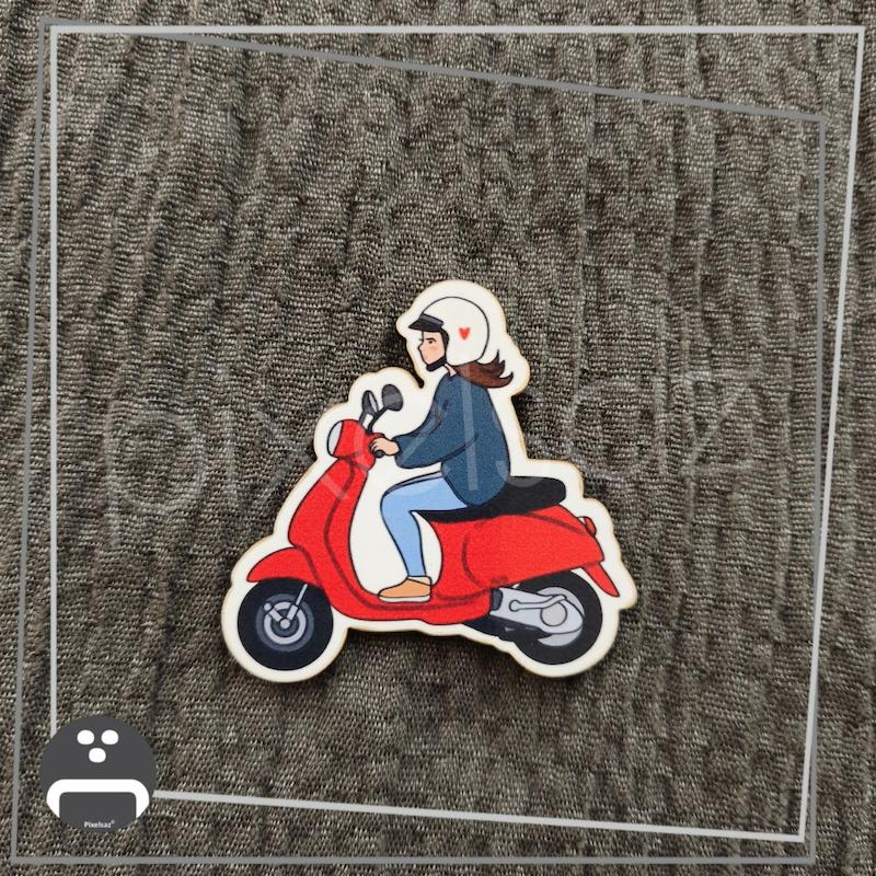 دختر موتور سوار