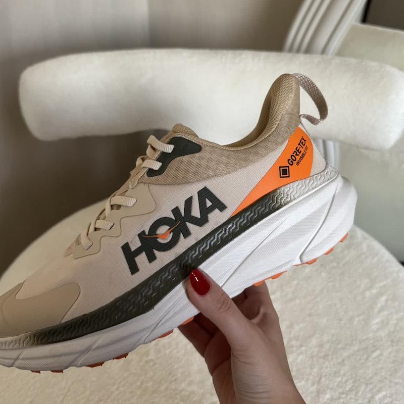 HOKA