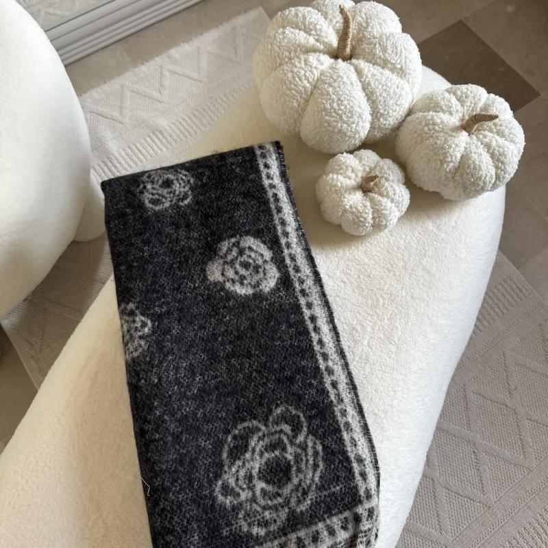 بیگ اسکارف گلی