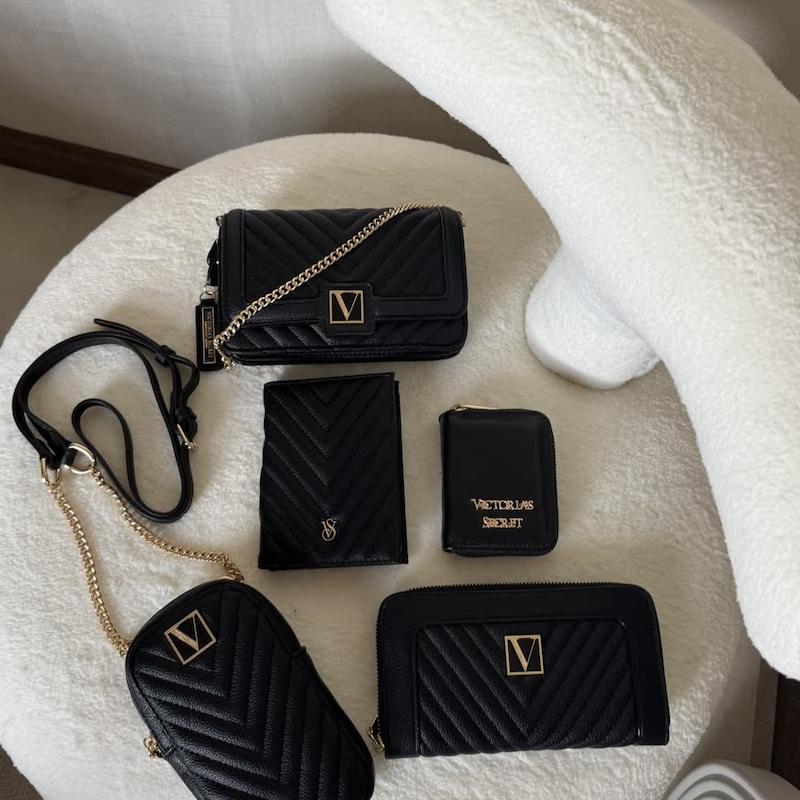 ست چرم ویکتوریا