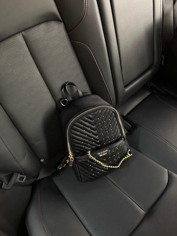 کوله پشتی چرم ویکتوریا