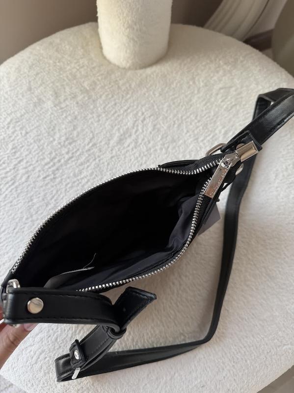 کراس بادی Calvin Klein