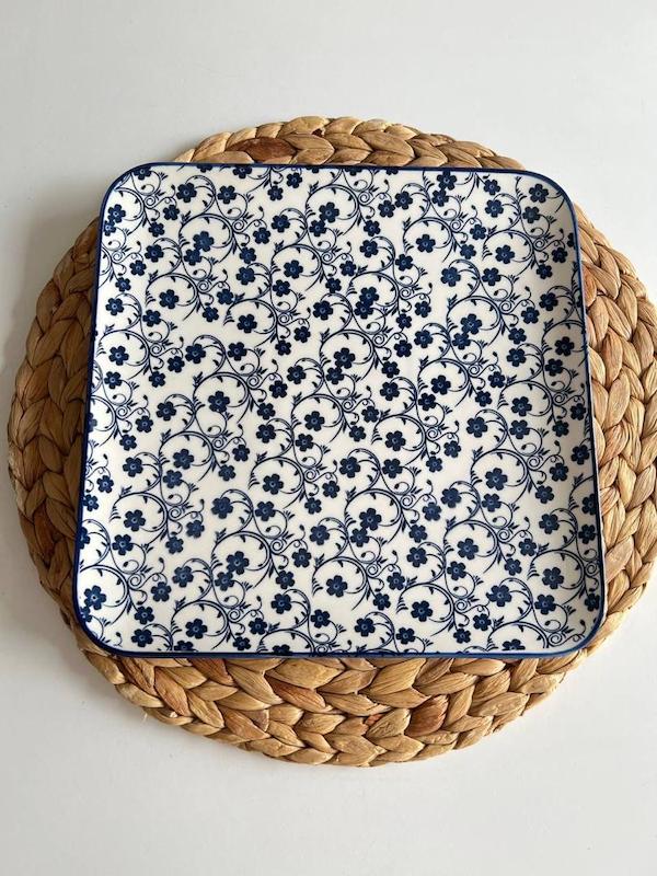 بشقاب مربعی دنی هوم طرح گل سرمه ای / BA30