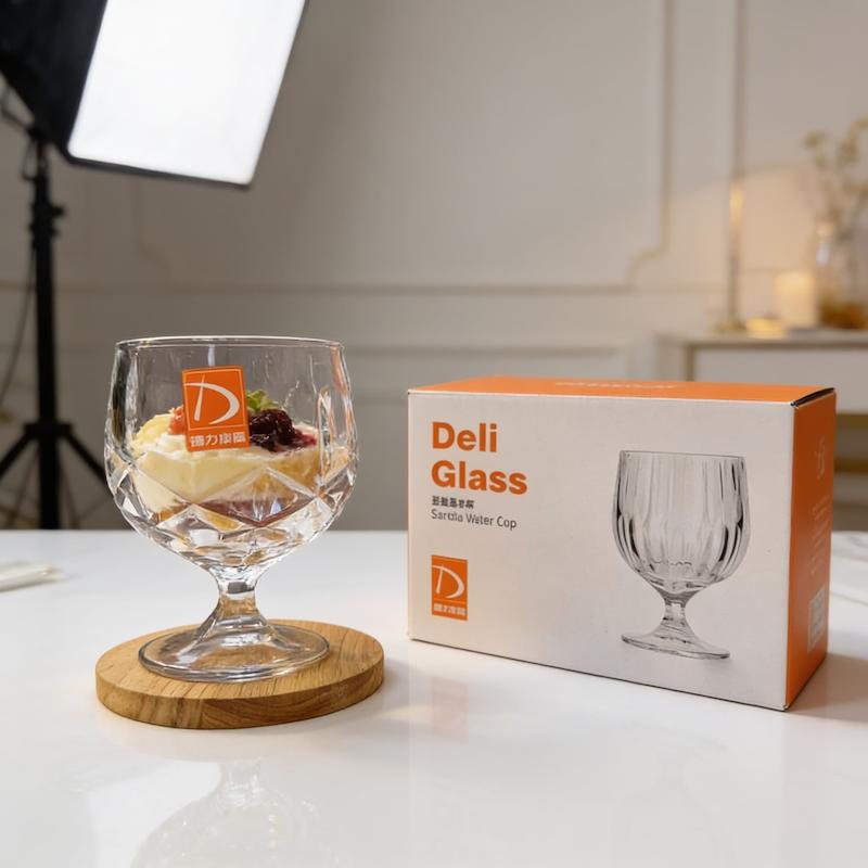 لیوان 6 عددی گرد طرحدار پایه دار ‌لبه طلایی DELI