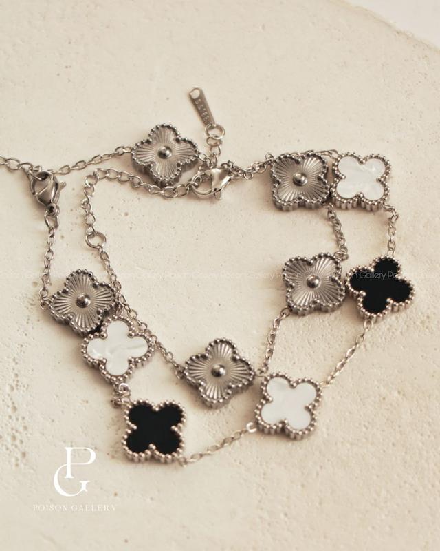 دستبند ونکلیف نقره ای