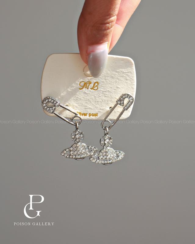 گوشواره ویوین وست وود سنجاق قفلی ᯓ★