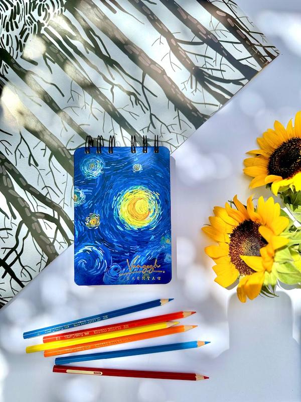 دفتر طراحی جلد سخت A6 ونگوگ طرح ۱
