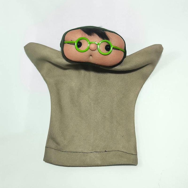 عروسک پسرانه نمایشی