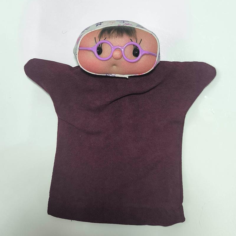 عروسک دخترانه نمایشی