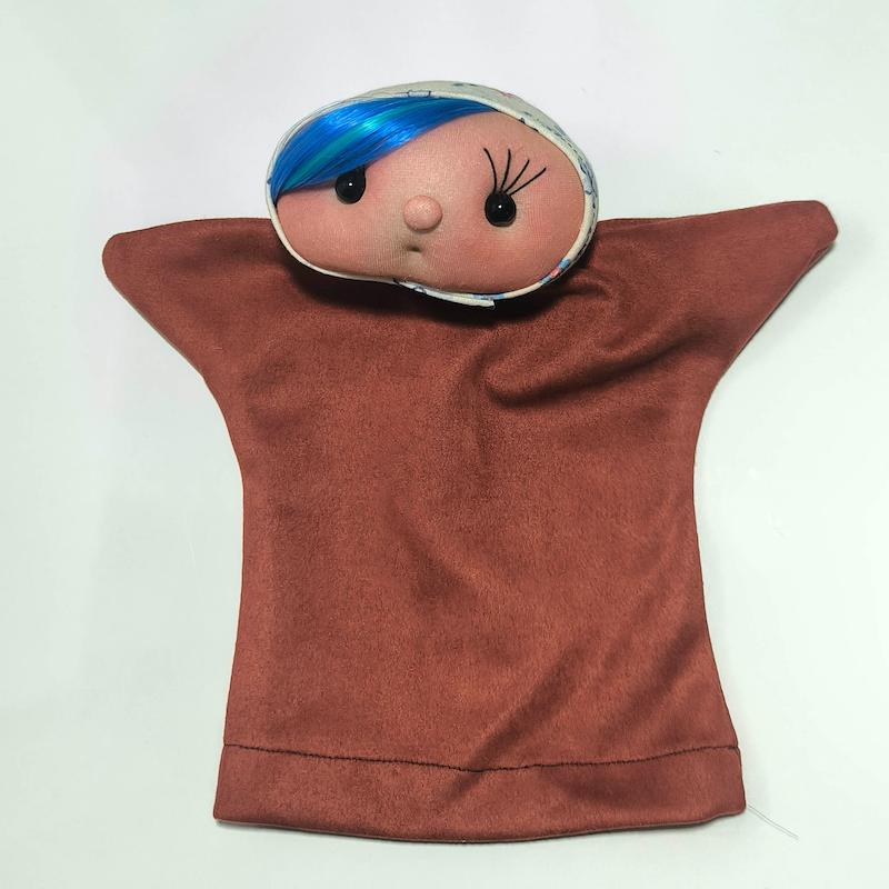 عروسک دخترانه نمایشی