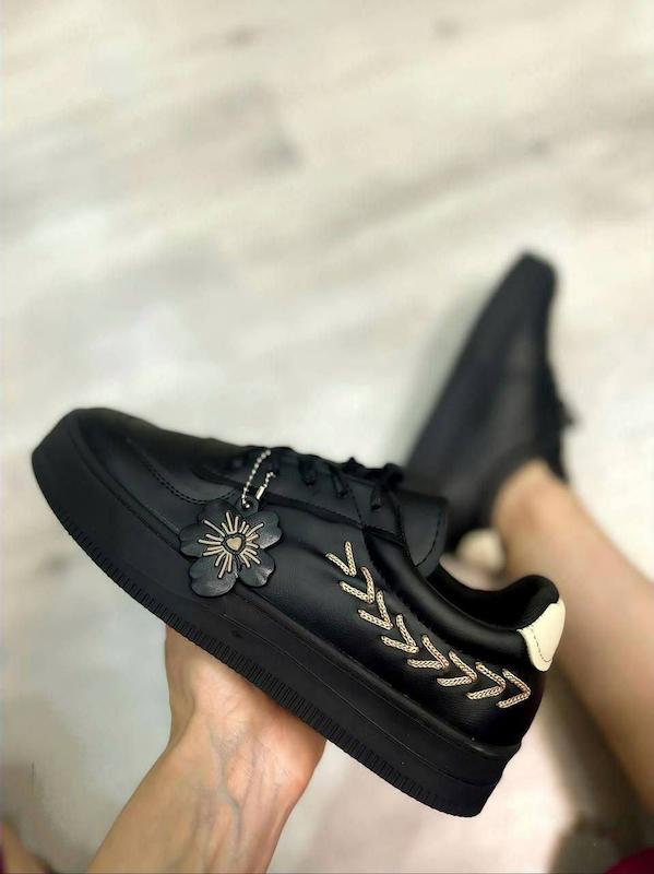 ونس زنانه گل بابونه کد ۲۵۶۷