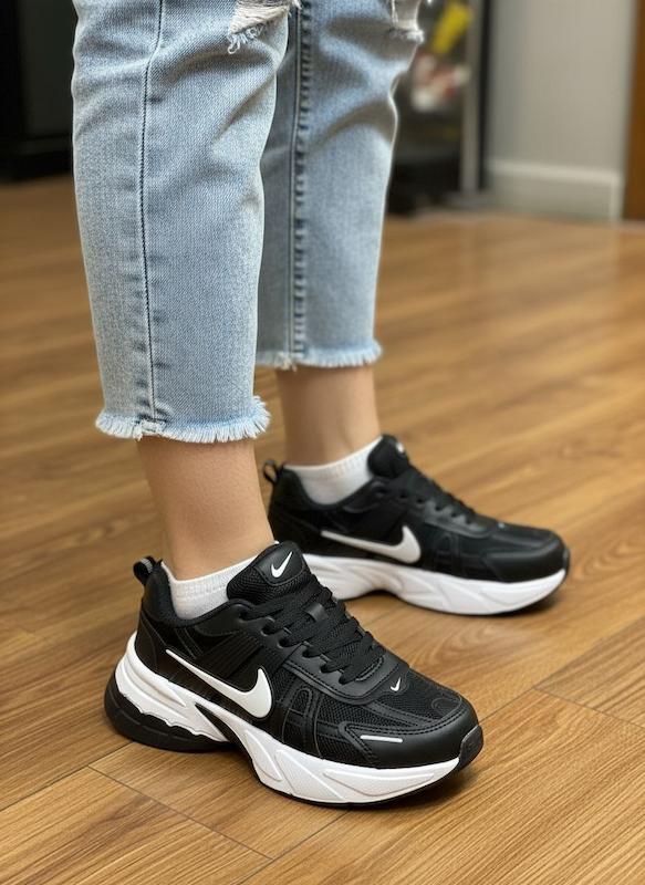 کتونی طرح نایک V2K زنانه کد ۴۷۷۸