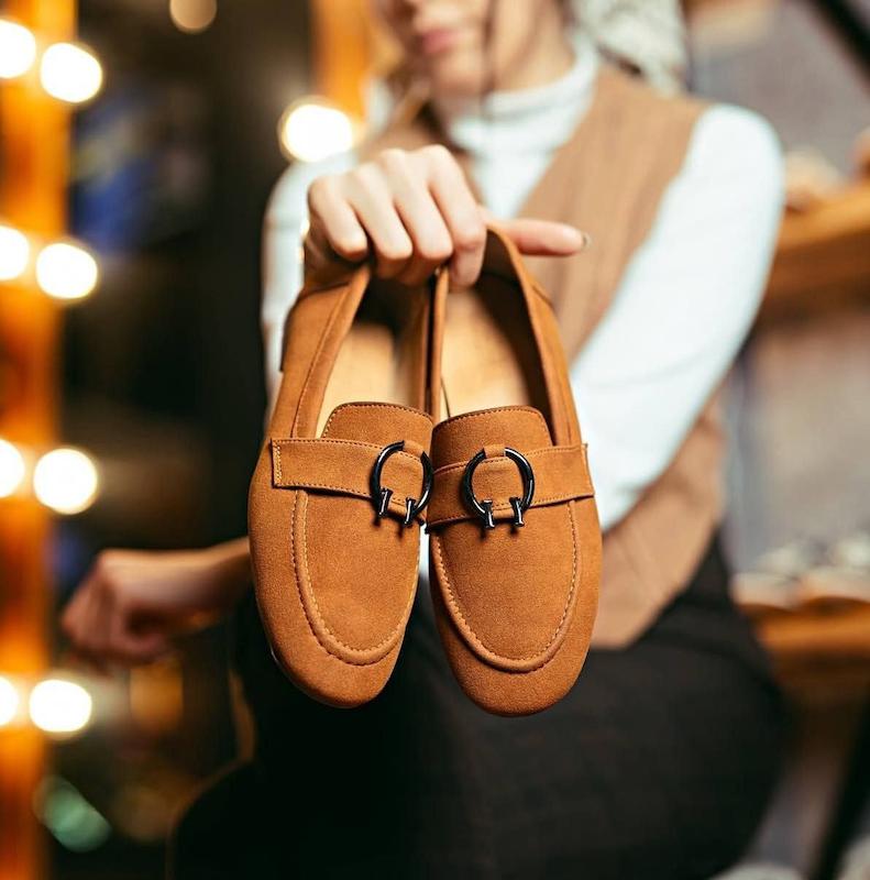 کالج زنانه سوییت کد ۷۸۵۲