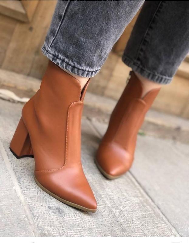 نیم بوت پاشنه دار بغل زیپ کد ۹۵۲۲