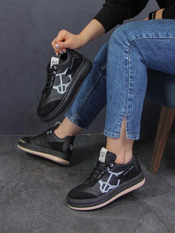 کتونی wolf کد ۷۴۱۳