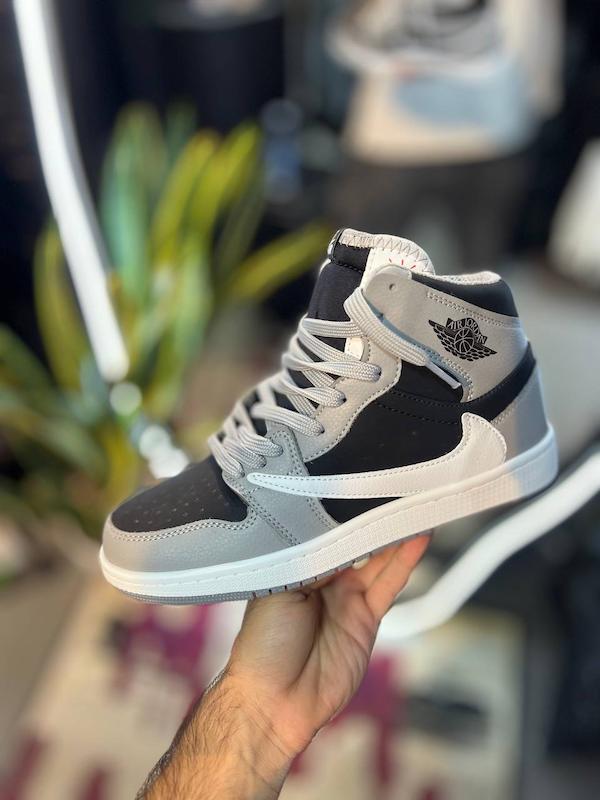 کتونی ترویس