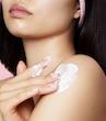 لوسیون بدن APLB کافئین و نیاسینامید آبرسان، روشن‌کننده و یکدست‌کننده پوست  APLB Caffeine Niacinamide Body Lotion