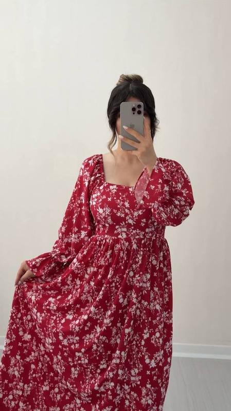 پیراهن نیلوفر سرخ