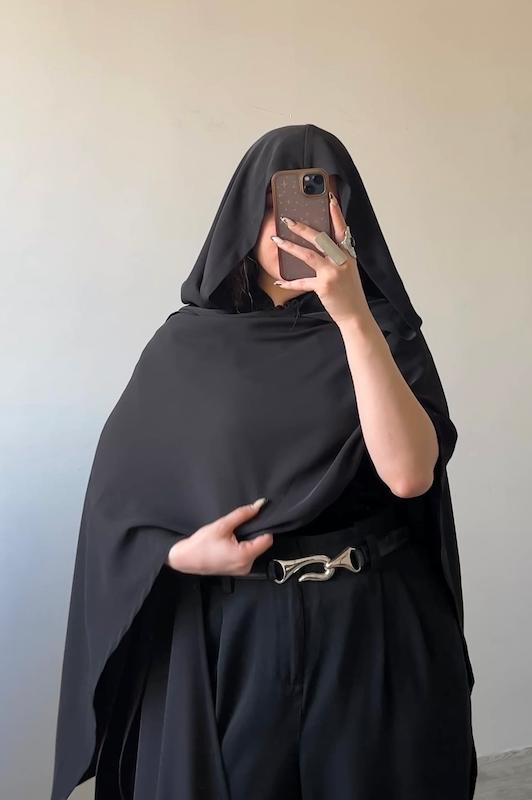 پانچو کلاهدار خفاش