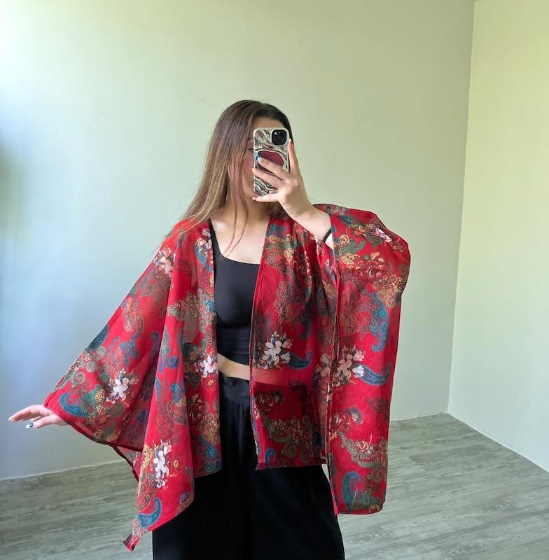 پانچو گل سرخ