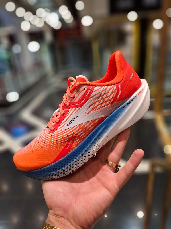 کتونی رانینگ بروکس هایپریون مکس HYPERION MAX