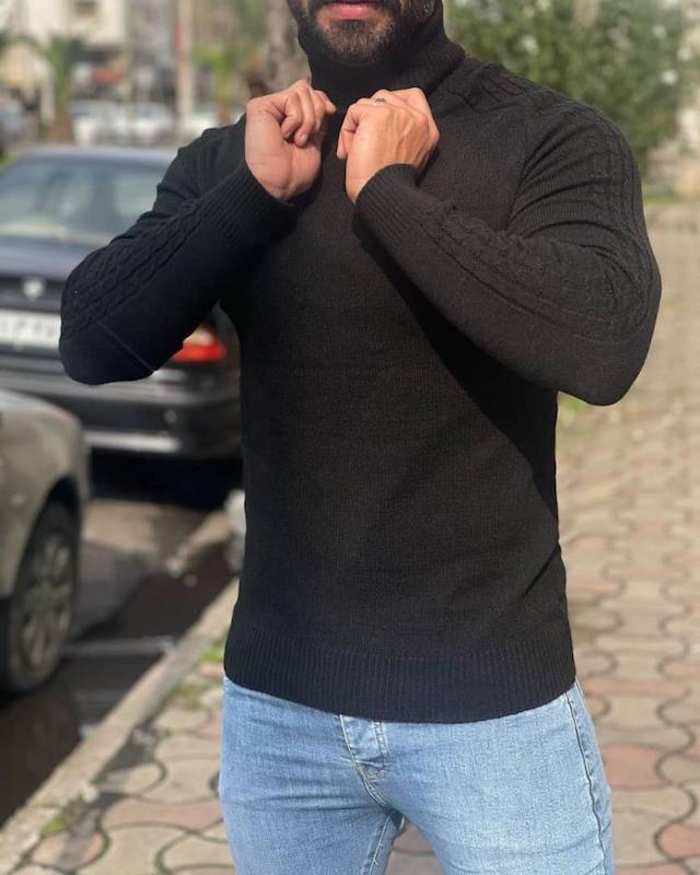 یقه اسکی جلو پلیسه