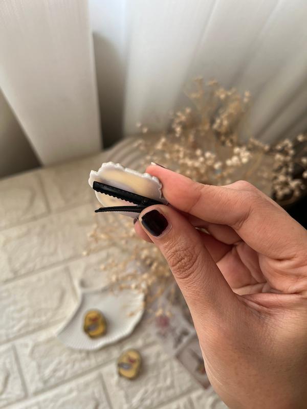 گیره انبری ایموجی