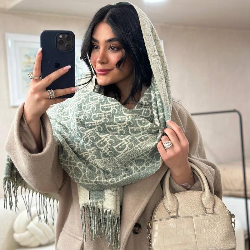 شال موهر dior 