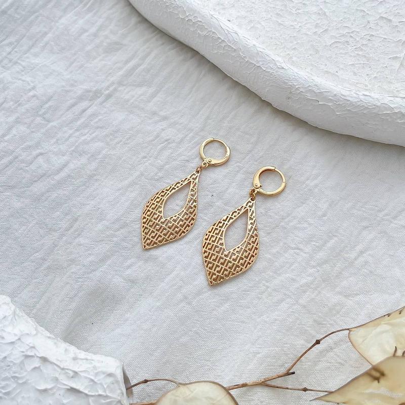 گوشواره حلقه ای آویز برگ طرح طلا ژوپینگ
