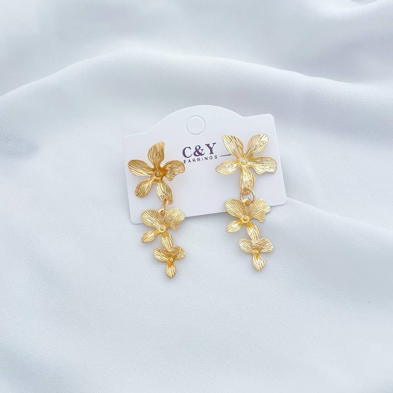 گوشواره طرح گل زارا استیل