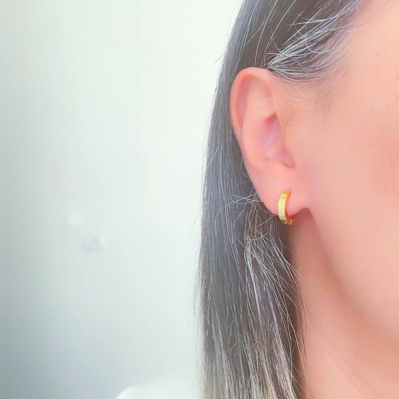گوشواره حلقه‌ای استیل براق مدل نیکا سایز کوچک