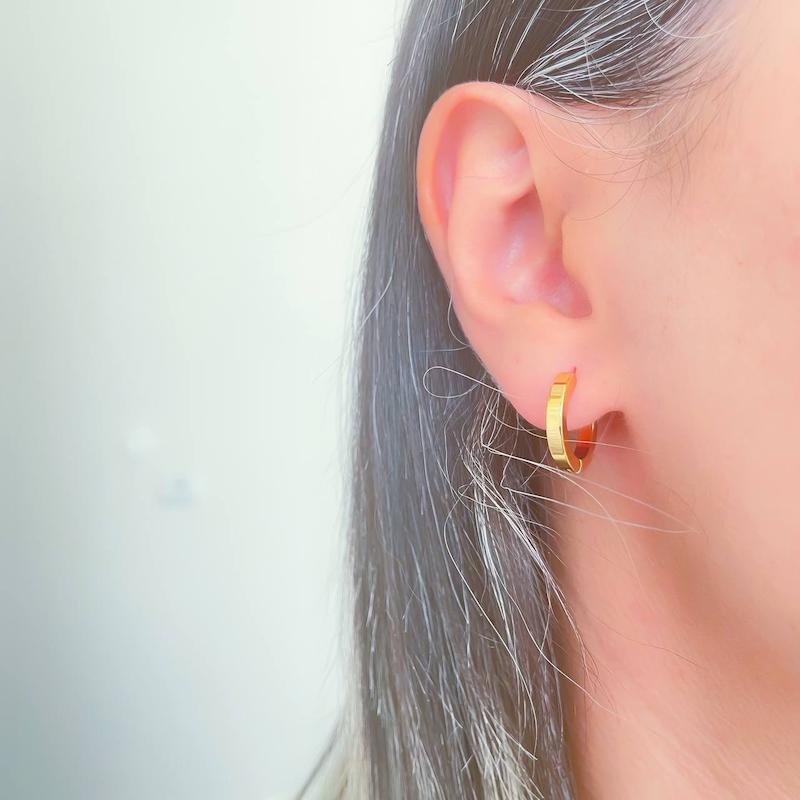 گوشواره حلقه‌ای استیل براق مدل نیکا سایز متوسط