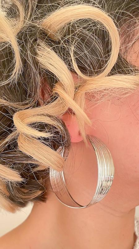 گوشواره حلقه‌ای نگارین طرح زارا 9