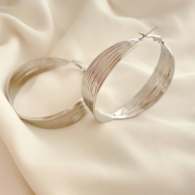 گوشواره حلقه‌ای نگارین طرح زارا 9