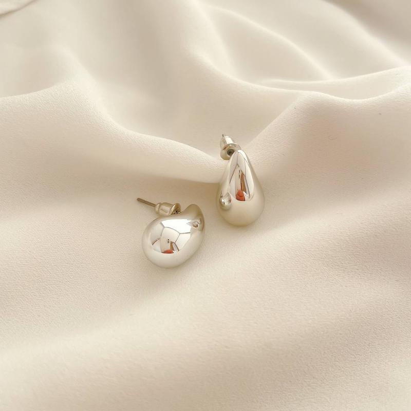 گوشواره میخی قطره‌تابان طرح زارا 8