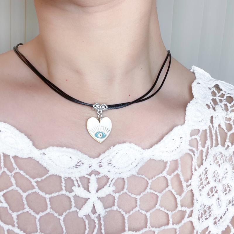 گردنبند قلب میناکاری با طرح چشم نظر
