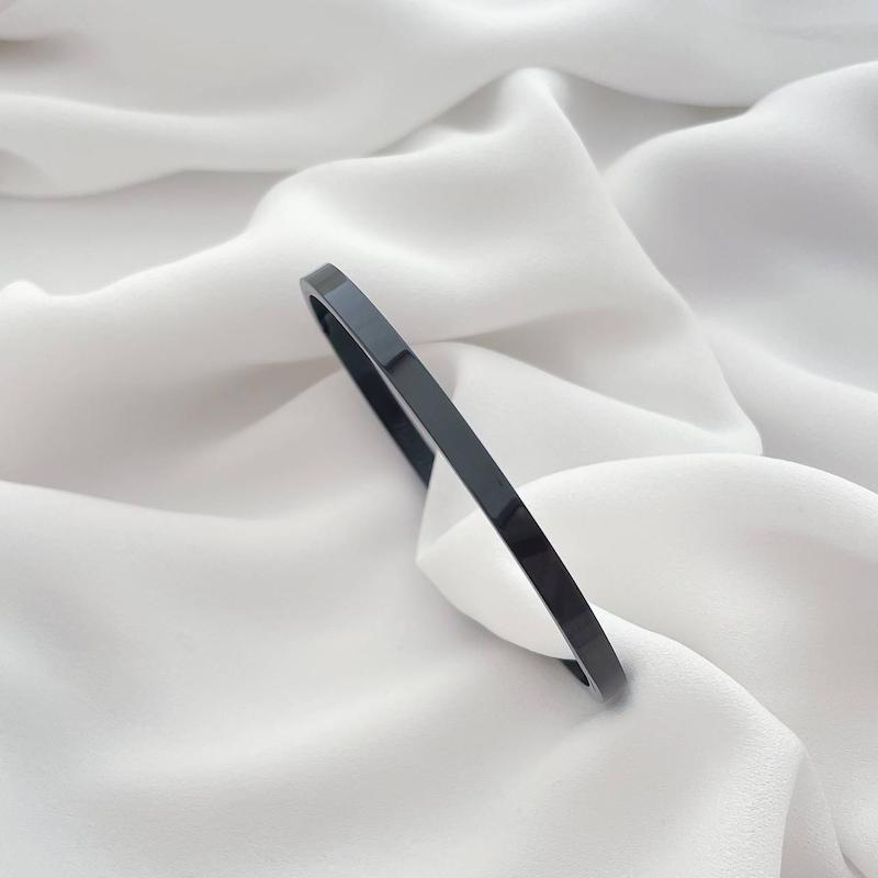 تکپوش ساده مشکی استیل