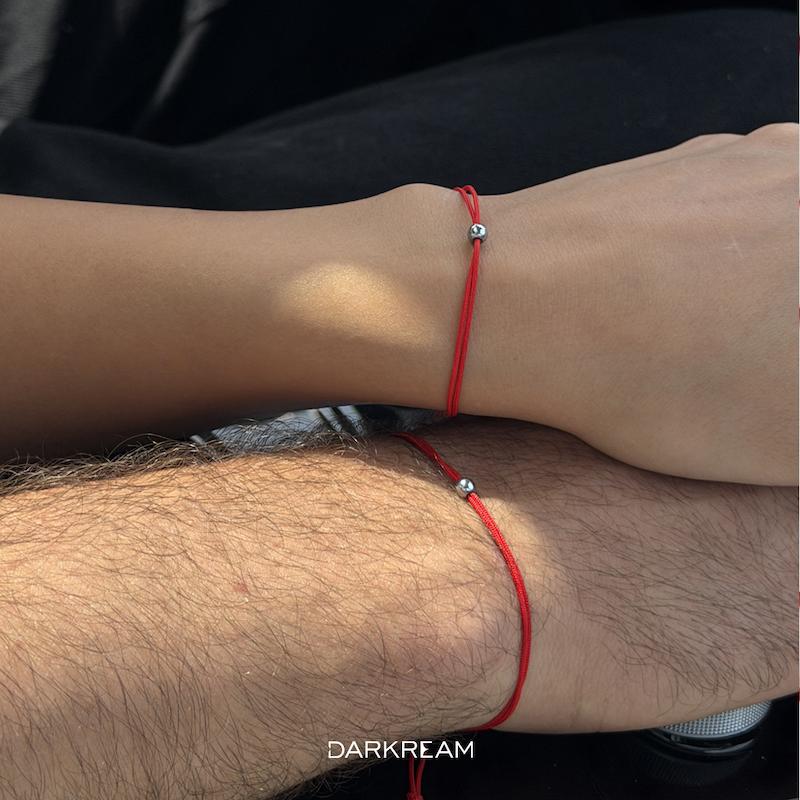 Red String  سنگ حدید