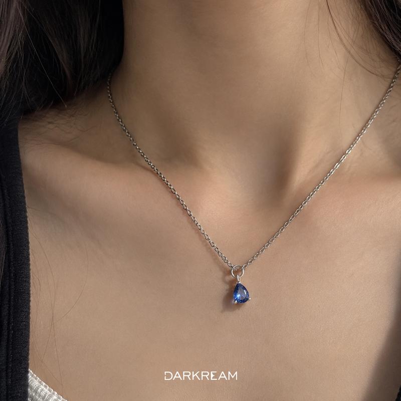گردنبند دخترانه نگین اشکی آبی