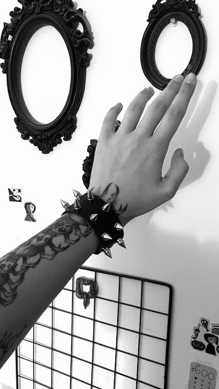 دستبند اسپایک نقره ای دولاین ۱