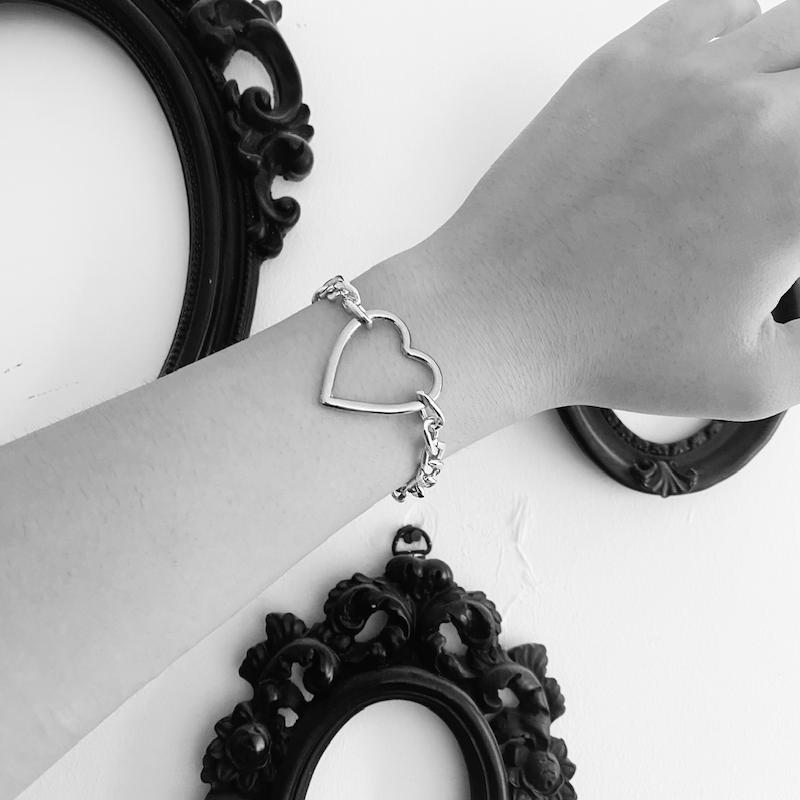 دستبند زنجیر و قلب