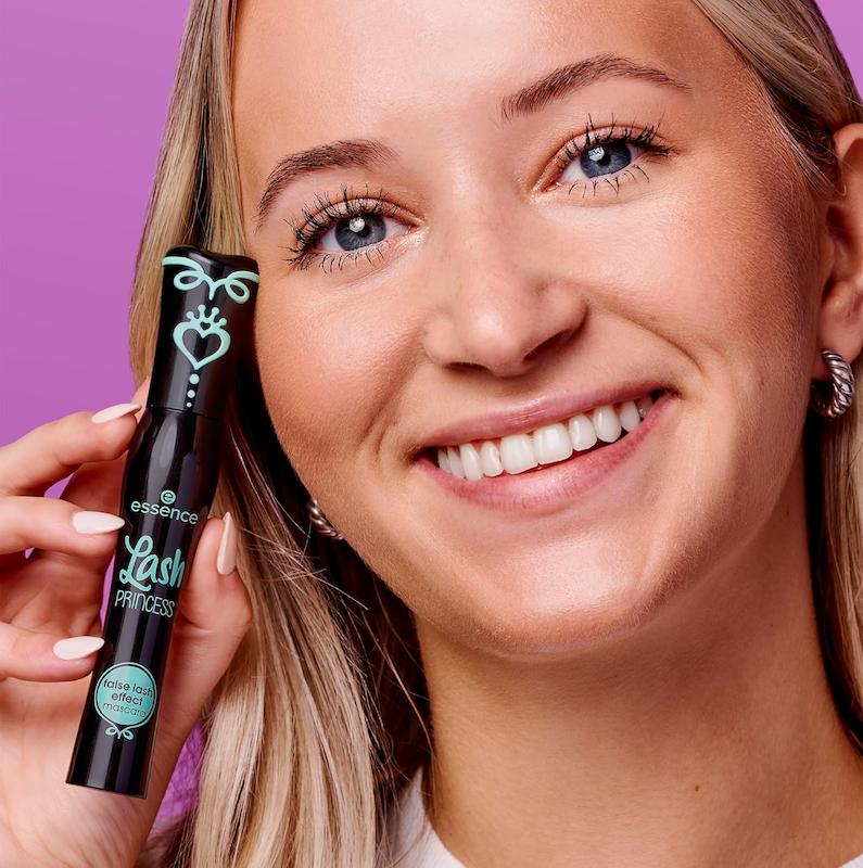 ریمل برند essence مدل Lash Princess
