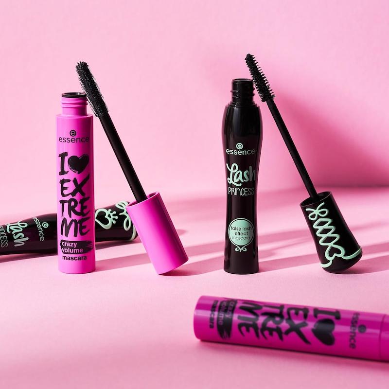 ریمل برند essence مدل  I Love Extreme Crazy Volume Mascara
